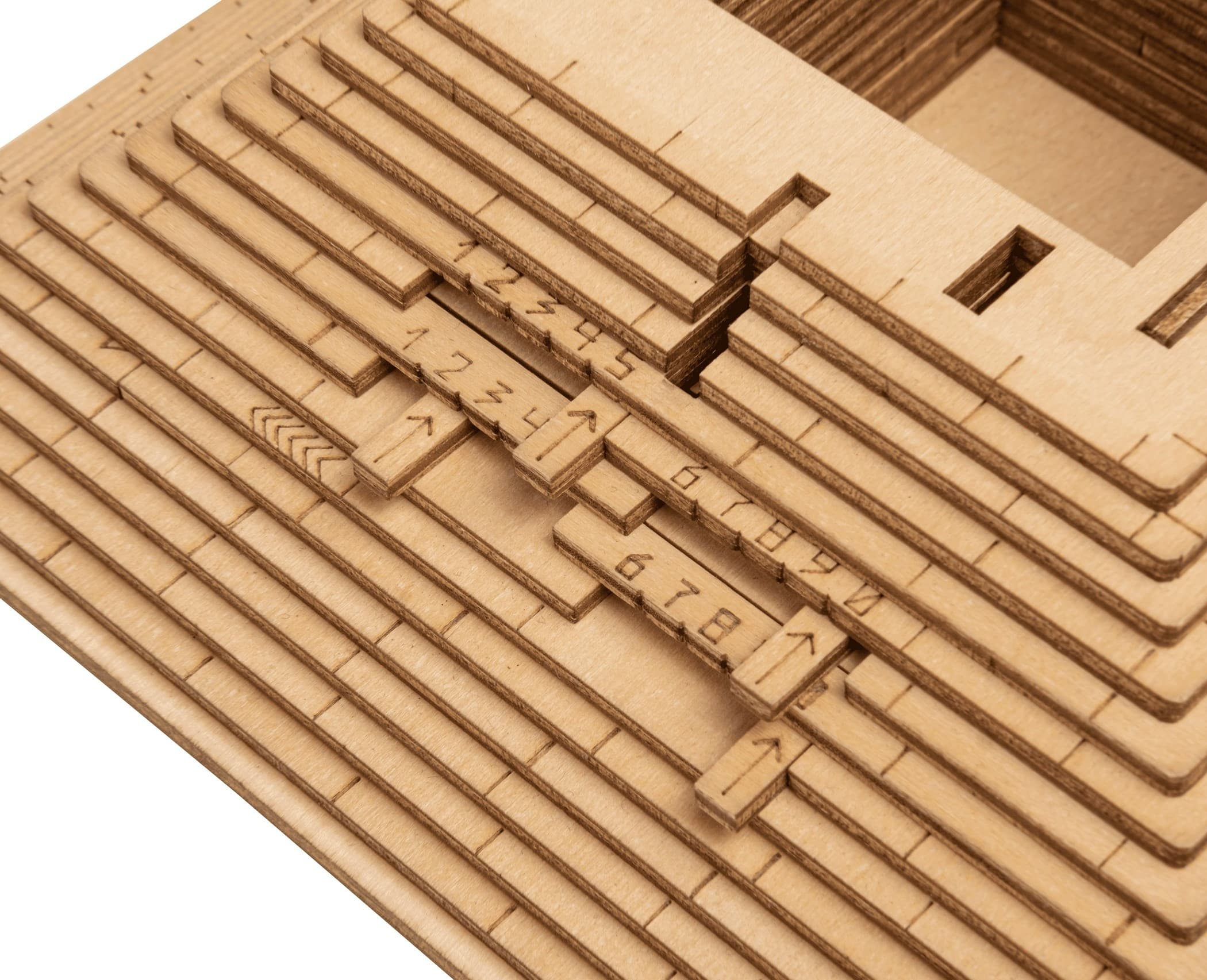 Images and photos of Quest Pyramid. ESC WELT.